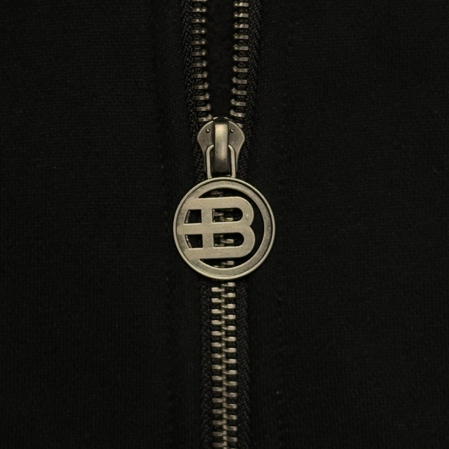 B-ZIP HOODIE